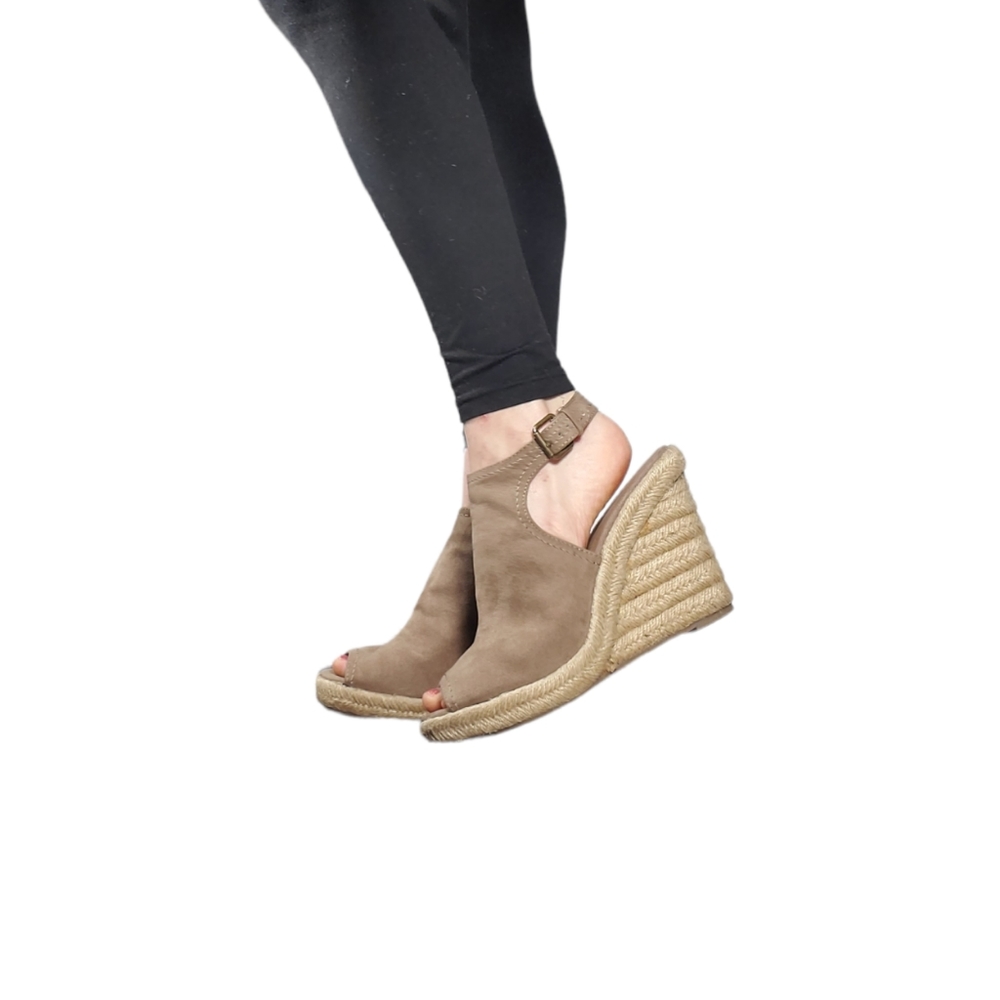 Universal Thread Espadrille Wegdes - image 4